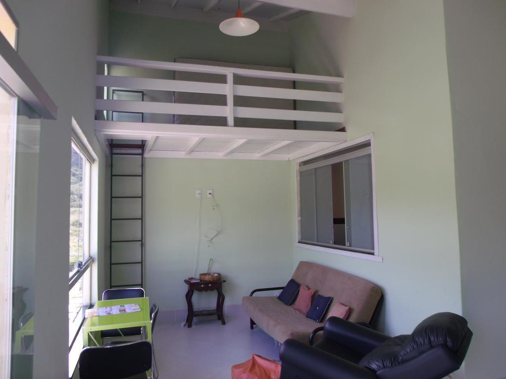Отель Jardim Dos Sonhos Санту-Антониу-ду-Лейти Экстерьер фото